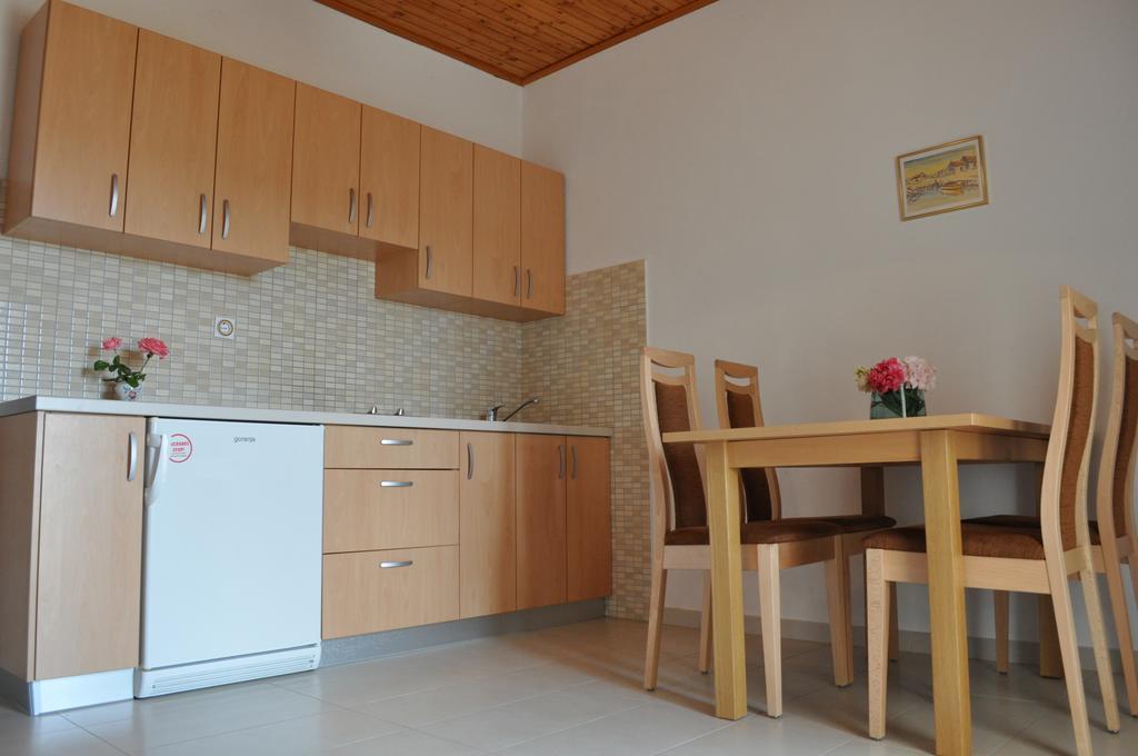 Apartments Smilja ลิยูบาช ภายนอก รูปภาพ