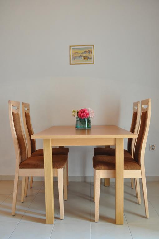 Apartments Smilja ลิยูบาช ภายนอก รูปภาพ