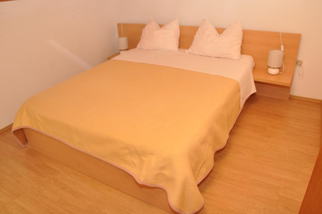 Apartments Smilja ลิยูบาช ภายนอก รูปภาพ